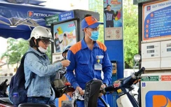 Xăng, dầu trong nước vào đợt tăng giá mạnh