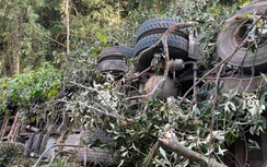 Xe tải lao xuống vực, 6 người tử vong ở Gia Lai chở quá số người quy định