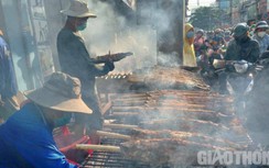 Cận cảnh các mặt hàng hút khách ngày vía Thần Tài