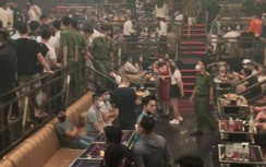 TP.HCM: Hơn 200 dân chơi trong bar New Club, 50 người dương tính ma túy