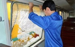 Điều tra nhóm học sinh ném đá vỡ kính tàu SE7