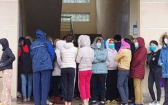 Hơn 21.000 công nhân bất ngờ bị "lùa" về trạm y tế test Covid-19 định kỳ