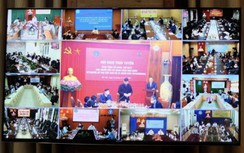 Trao tặng hơn 12 nghìn sổ BHXH, thẻ BHYT cho người dân khó khăn