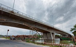 Nỗ lực thông xe cầu Vàm Xáng ở Cần Thơ ngay dịp 30/4