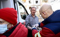 Tình hình Nga-Ukraine: Cận cảnh đổ nát, hàng đoàn người kéo nhau sơ tán