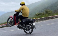 Nhức nhối nạn "quái xế" tuổi teen tụ tập đánh võng, bốc đầu xe