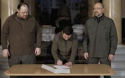 Vừa kết thúc đàm phán với Nga, Ukraine nộp đơn xin gia nhập EU