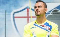 "Ngỡ ngàng" với cầu thủ đối thủ của tuyển Việt Nam sắp nhập tịch