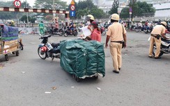 Cảnh báo tai nạn giao thông liên quan xe chở hàng hóa cồng kềnh ở TP.HCM