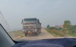 Bắc Giang: Xe quá khổ, quá tải rầm rập phá đê, phục vụ xây dựng trạm bơm