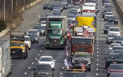 Cảnh sát Mỹ ban bố tình trạng khẩn cấp vì biểu tình bằng xe tải gần 50 km