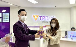 Ngân hàng TPBank "chơi lớn" dịp 8/3, khách hàng nữ mừng ra mặt