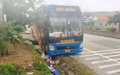 Xe khách mất lái tông trúng khiến nhân viên đường sắt tử vong thương tâm