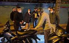 Gần 100 thanh niên "tóc xanh đỏ" náo loạn đường Hà Nội bị CSGT "hỏi thăm"