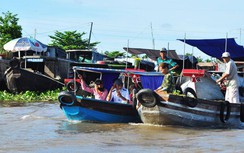 Thương hồ chợ nổi lao đao vì giá xăng dầu tăng phi mã