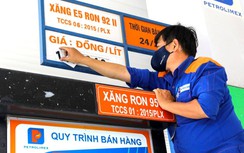 Giá xăng dầu tăng cao, vì sao có chuyện càng bán càng lỗ?