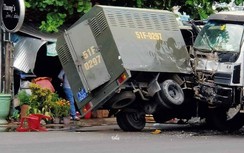 Xe chở phạm nhân gặp tai nạn ở TP.HCM, 3 người bị thương