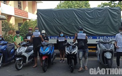 CSGT Rạch Chiếc vây bắt nhóm “quái xế” nẹt pô, trình diễn trên QL1