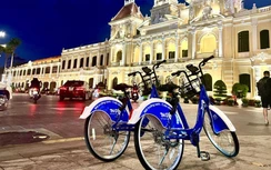 Giá xăng tăng cao, giới trẻ TP.HCM hào hứng lựa chọn vi vu bằng xe đạp