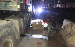 Xe đầu kéo va chạm với xe máy trong đêm, một nhân viên điện lực tử vong
