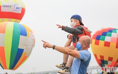 Mãn nhãn với khinh khí cầu muôn sắc màu trên bầu trời Thủ đô