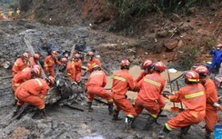 Vụ rơi máy bay tại Trung Quốc: Phi công đã bị mất kiểm soát máy bay?