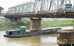 Cận cảnh cầu Đuống xuống cấp nghiêm trọng do quá tải