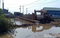 Người nuôi tôm Bạc Liêu "phát sốt" do cống ngăn triều thi công ì ạch