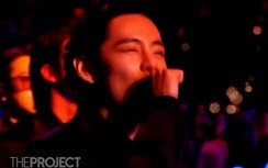 Đùa cợt BTS phát tán Covid-19 ở Grammy, truyền hình Úc bị chỉ trích