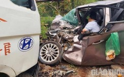 Hai xe ô tô va chạm trên Quốc lộ 6, 1 người tử vong, 2 người bị thương