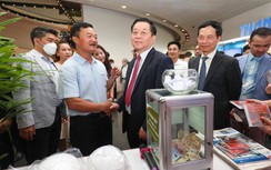 Nhộn nhịp gian hàng Báo Giao thông tại Hội Báo toàn quốc 2022