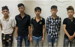 TP.HCM: Nhóm tuổi teen cầm ba chĩa xông vào quán nhậu đâm người, cướp xe