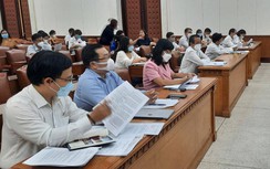 Nhiều quận, huyện ở TP.HCM “than” chưa được giải ngân tiền hỗ trợ Covid-19