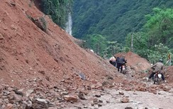 QL34 qua Cao Bằng bị sạt lở, ách tắc nghiêm trọng