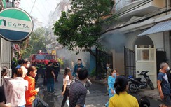 TP.HCM: Cháy lớn trong khu cư xá Bắc Hải, nhiều người mắc kẹt