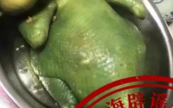Thực hư thông tin dân vùng dịch Thượng Hải được trợ cấp vịt biến màu xanh?