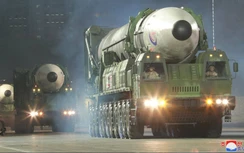 Tham dự duyệt binh quy mô lớn, Chủ tịch Triều Tiên ra tuyên bố đáng gờm