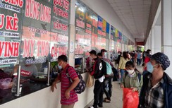 Bến xe Miền Tây đông nghịt khách, nhiều hãng xe hết vé