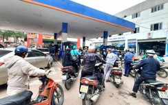 Giá xăng dầu hôm nay 29/4: Phản ứng dữ dội khi Nga đòi thanh toán bằng Rúp
