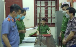 Lạm dụng chức vụ chiếm đoạt tài sản, cán bộ tư pháp và địa chính xã bị bắt
