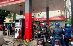 Giá xăng dầu hôm nay 3/5: Phủ sắc xanh