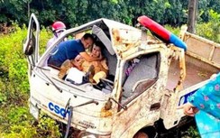 Đi xử lý TNGT, chiến sĩ CSGT gặp nạn do xe chuyên dụng nổ lốp