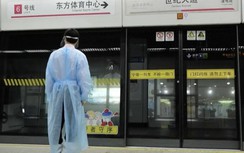 Một tháng làm việc, ăn ngủ tại chỗ của nhân viên tàu điện ngầm Thượng Hải