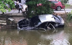 Hải Phòng: Xe chở Chủ tịch Hội Nông dân xã lao xuống mương, 2 người tử vong