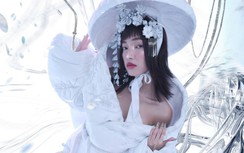 Châu Bùi cổ vũ SEA Games 31 với phong cách cực lạ