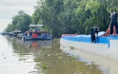 12 sà lan, ghe sắt chở 733m3 đất "lậu" giao cho lò gạch ở An Giang