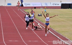 Nữ VĐV điền kinh Việt Nam nhận "nỗi đau kép" vì cái huých vai