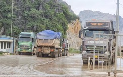 Chùm ảnh: Xe cơi thùng, nghi chở hàng quá tải bùng phát khắp nơi