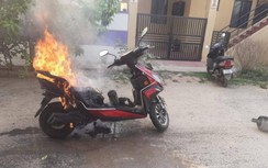 Vì đâu xe máy điện ở Ấn Độ liên tiếp bị cháy?