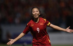 Huỳnh Như ghi bàn thắng vàng, cha mẹ hứa làm cỗ đãi cả làng